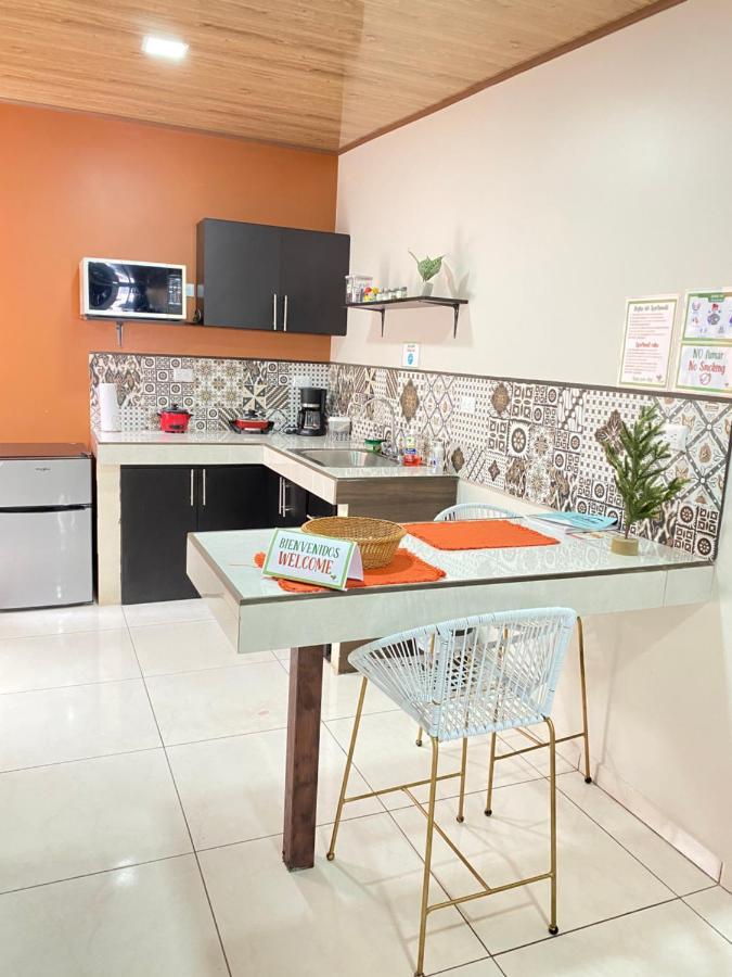 Pura Vida Apartment. 5 Min From Airport Alajuela Ngoại thất bức ảnh