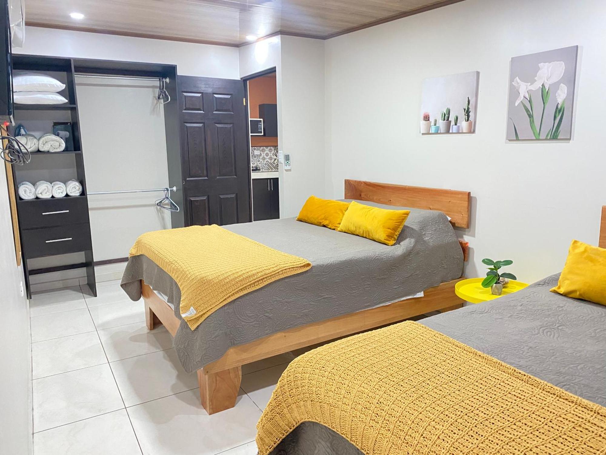 Pura Vida Apartment. 5 Min From Airport Alajuela Ngoại thất bức ảnh